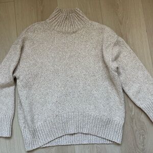 H&M Beige Cream Ribbed Turtleneck Sweater